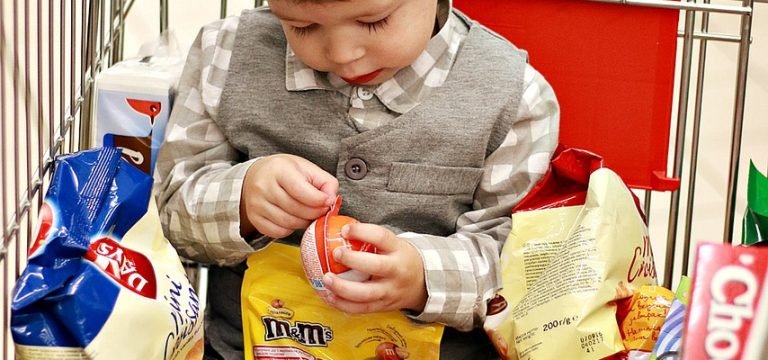 child-supermarket-upf